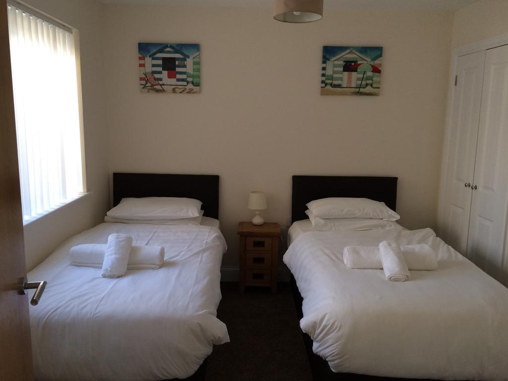 Westbeach Resort Westward Ho!  Extérieur photo